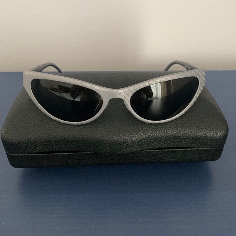 Balenciaga sunglasses Novelty